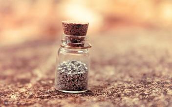 Брза СУС304 економична аутоматска машина за етикетирање бочица и бочица за лепке налепница