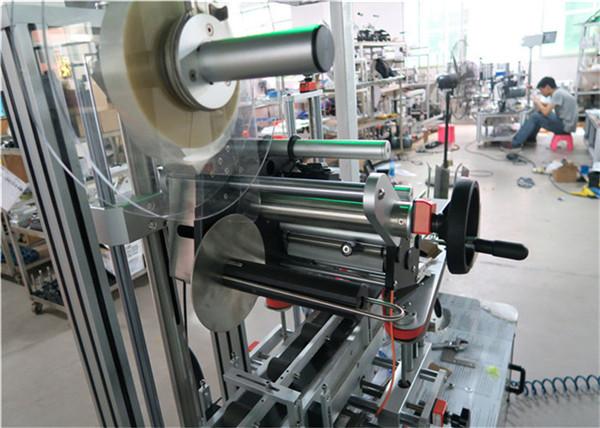 Машина за налепљивање налепница за аутоматску налепницу са равном површином са транспортном / горњом опремом за етикетирање