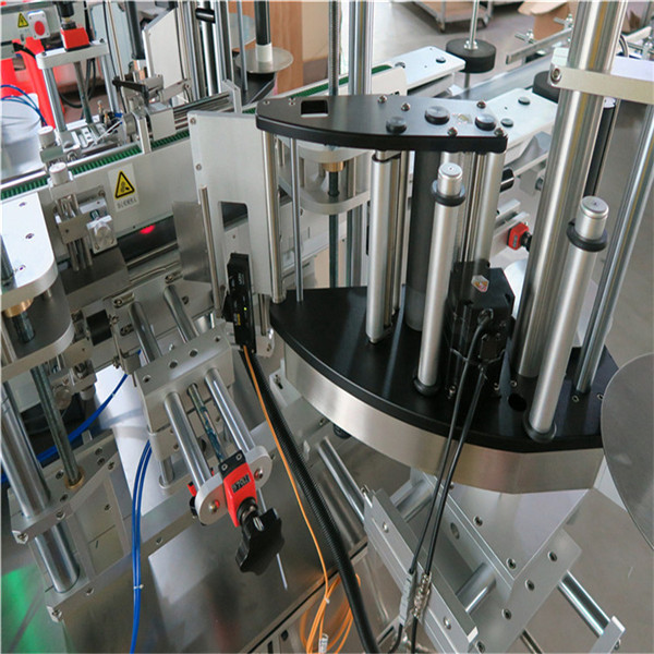 Самољепљива наљепница Овална машина за етикетирање боца прилагођено стање