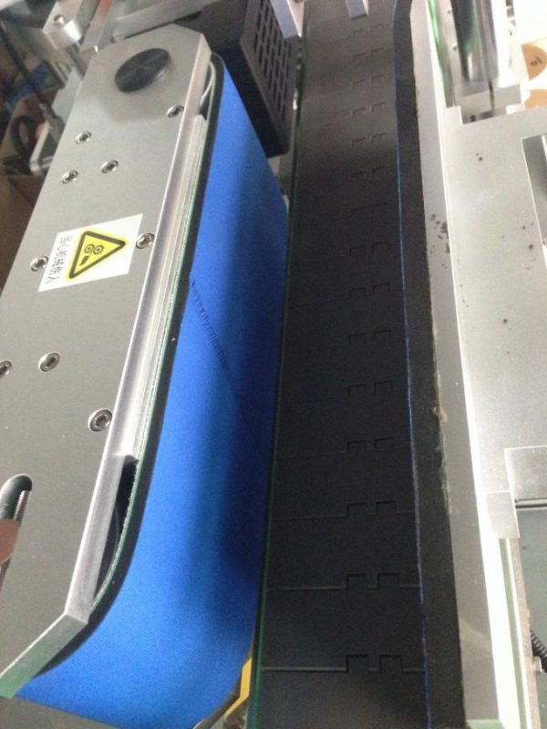 Машина за самолепљивање етикета, машина за наношење једноструке / двоструке бочне етикете за затварач боца