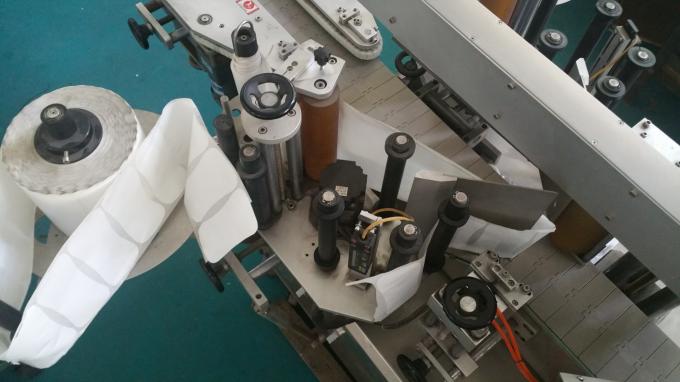 Апликатор налепница за налепнице у облику овалних врећа и боца, машина за самолепљиве налепнице са дугим транспортером