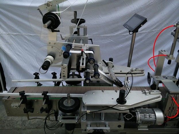 Плц Позната јапанска машина за наношење налепница са равном површином марке Митсубисхи